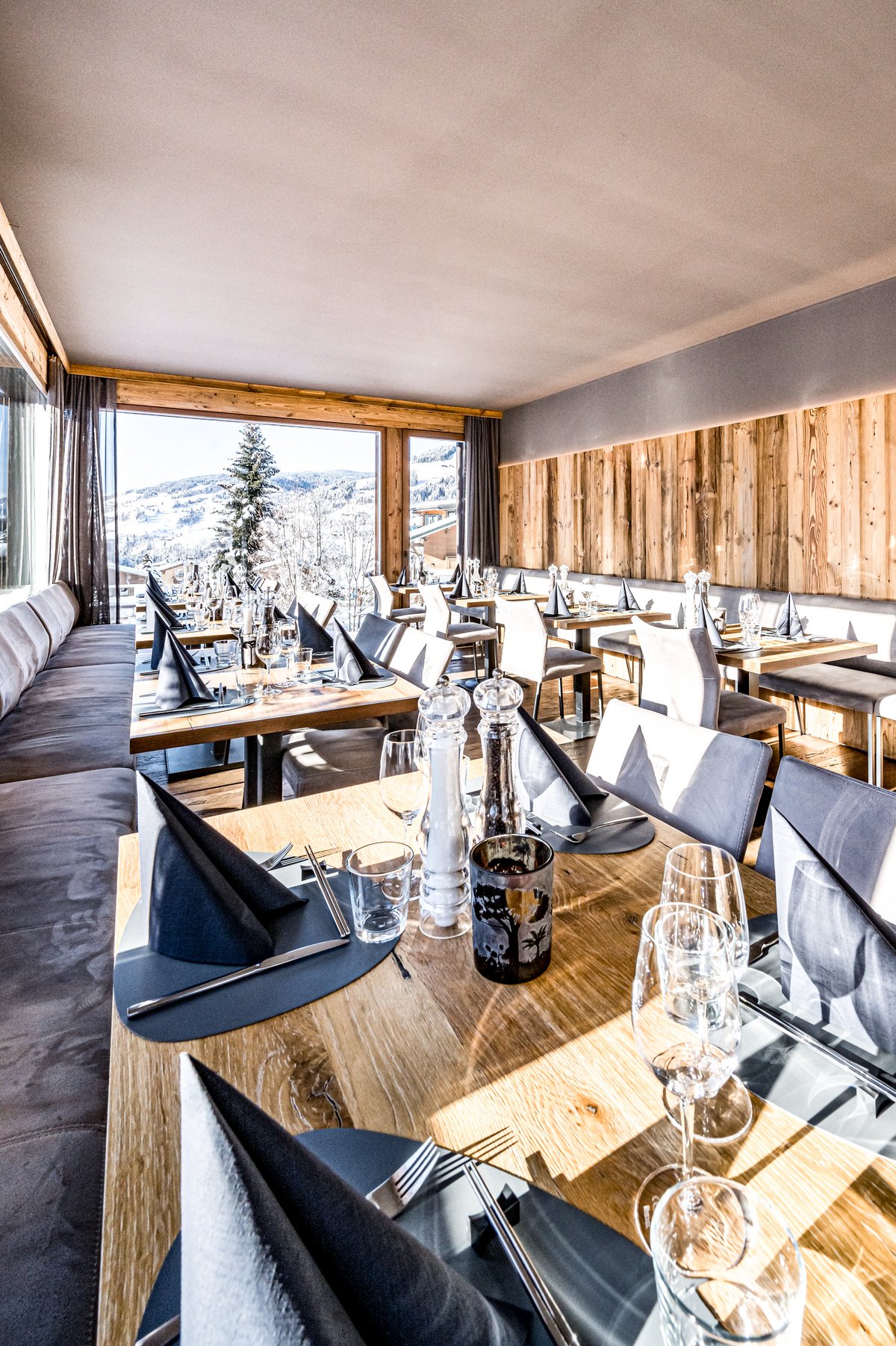 restaurant wagrain, luis eatery im almmonte sensum suites boutique hotel, wagrain